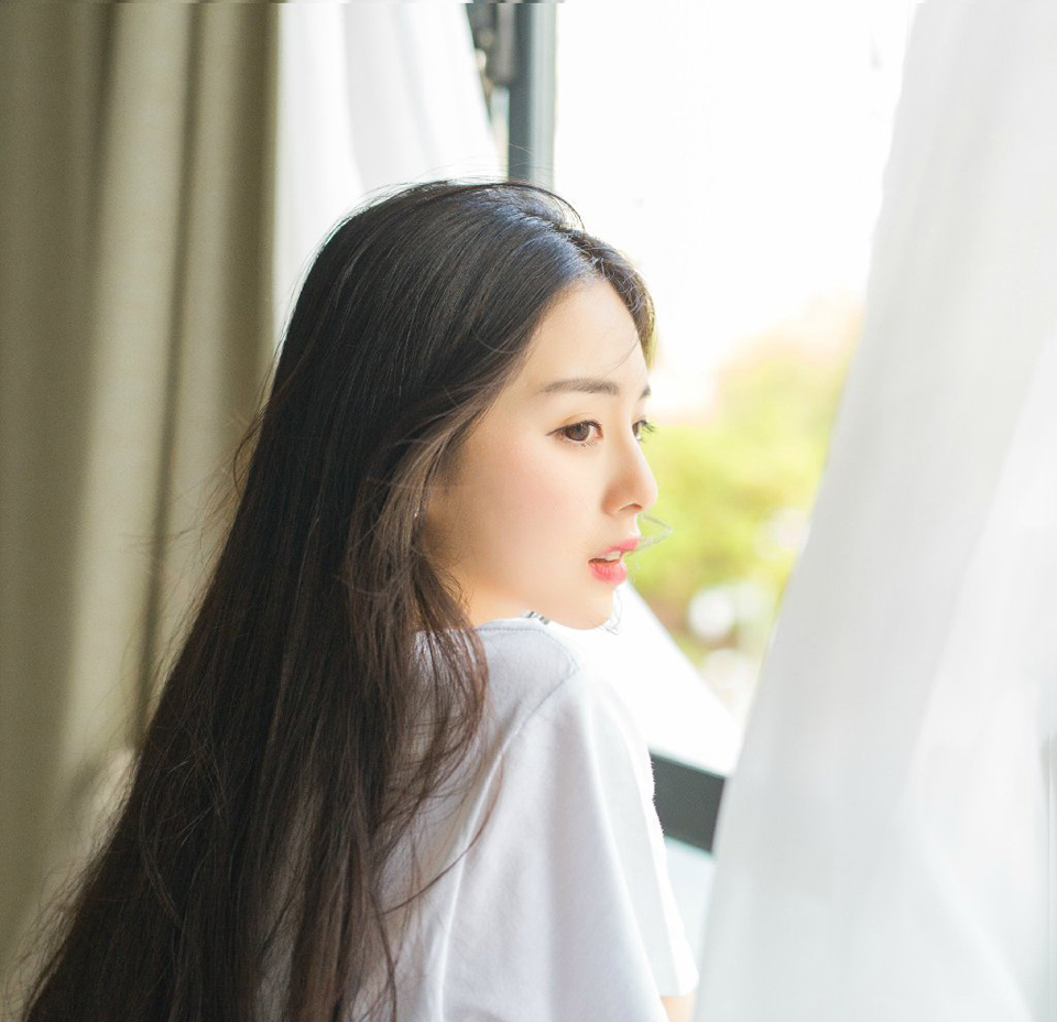 和你一同笑过的人，你可能把他忘掉；但是一同和你哭过的人，你却永远不忘。